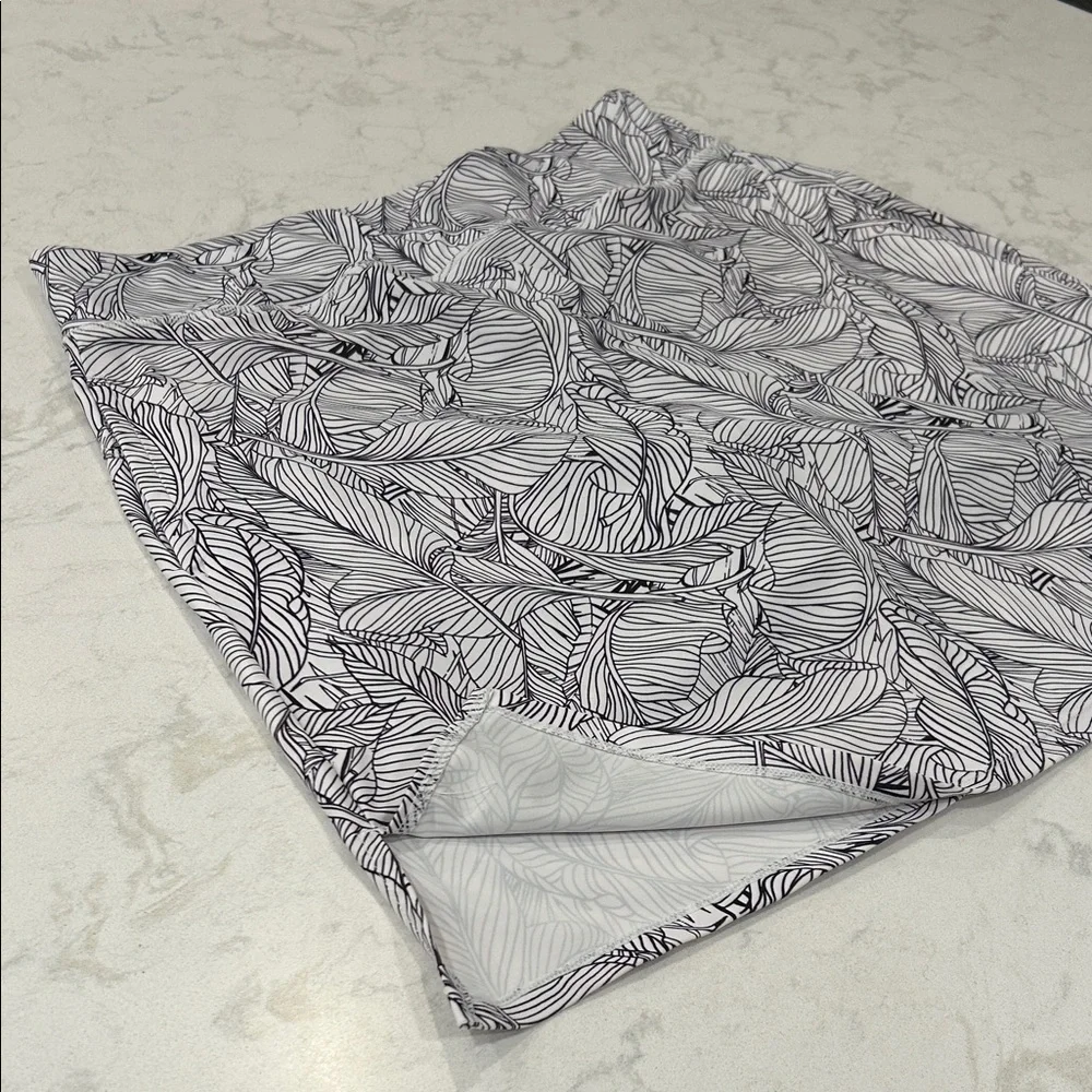 Moteepi Golf Tennis Pickleball Skort XL Black/White Leaf Pattern Skirt‎